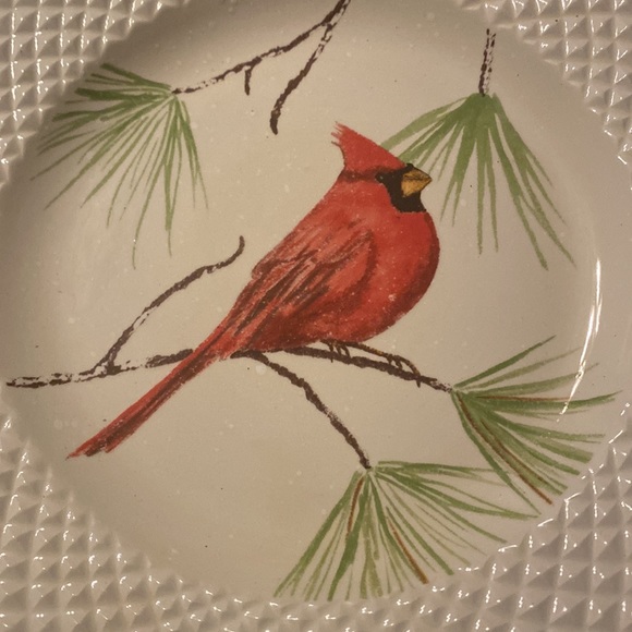 Two beautiful plates with red cardinals. ❤️❤️ - Picture 4 of 4